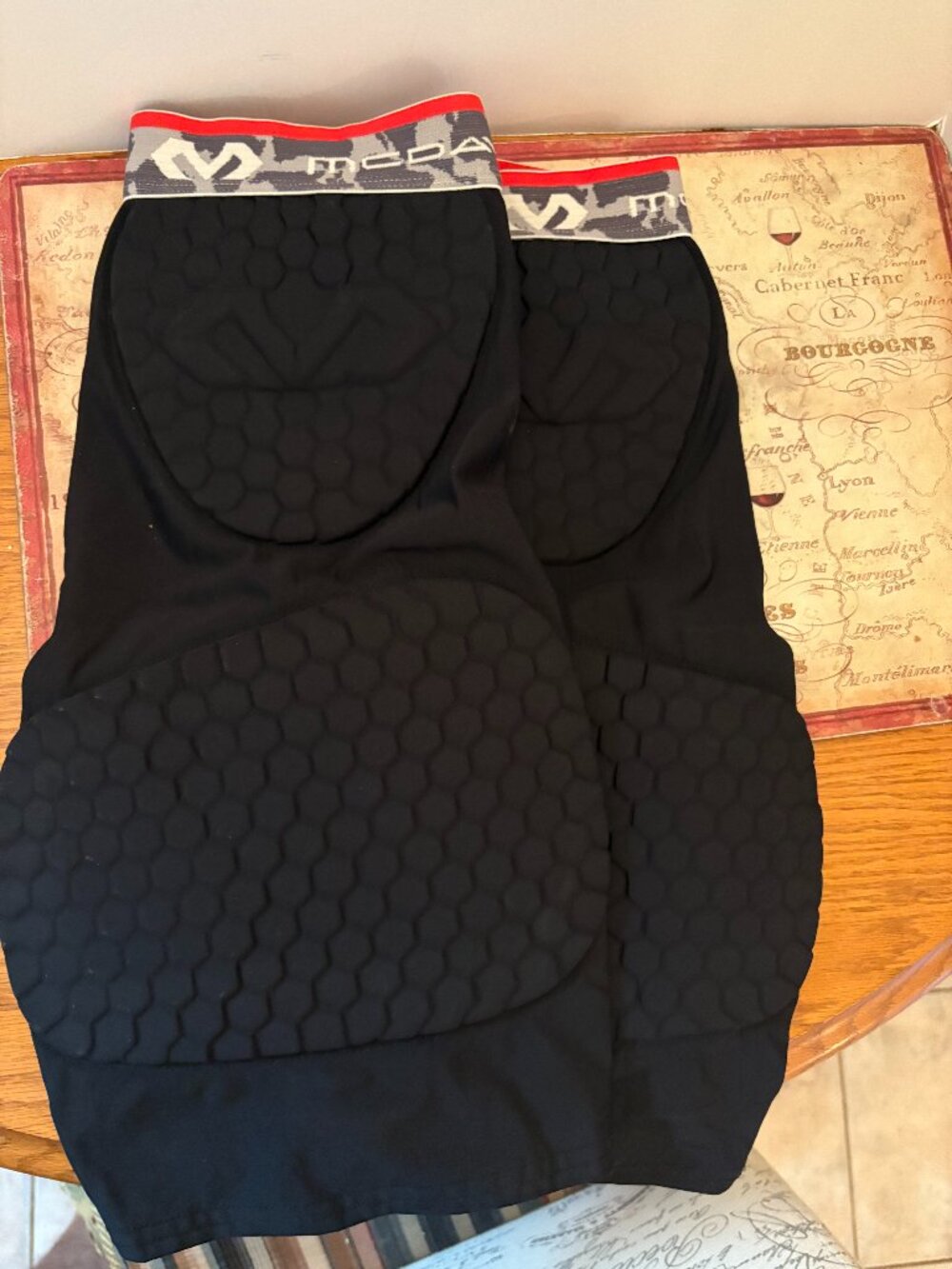 Like New McDavid Hex Padded Compression Shorts (Girdle) - Black (Size 2XL)